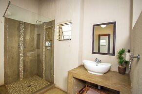 Kubu Bush Lodge