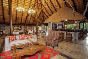 Kubu Bush Lodge