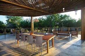 Kubu Bush Lodge