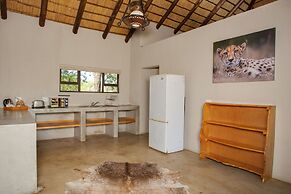 Kubu Bush Lodge