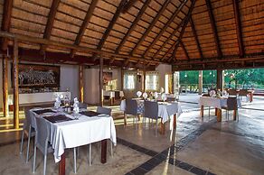 Kubu Bush Lodge