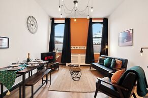 3 Bed Flat - Sleeps 7 - Parking - Wifi
