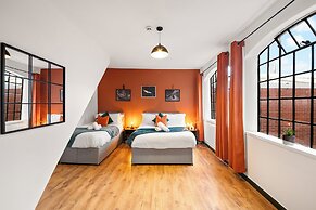 3 Bed Flat - Sleeps 7 - Parking - Wifi