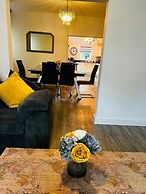 Stay in Comfort , Completely Renovated