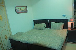 Isfania Continental Hotel