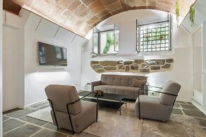 King David Suites 102 by Homie