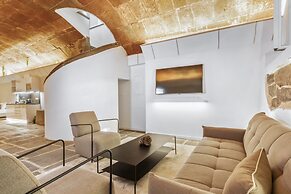 King David Suites 102 by Homie