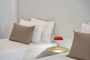 King David Suites 102 by Homie