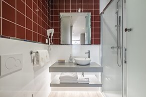 King David Suites 102 by Homie