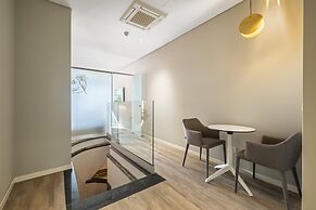 King David Suites 102 by Homie