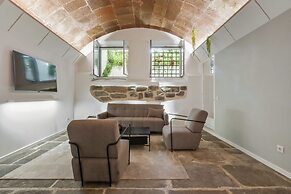 King David Suites 102 by Homie