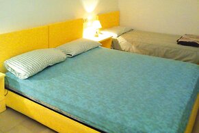 Apartment in Palau Near Surf Paradise