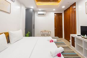 E L Westensee Resort