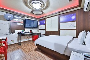 Picasso Motel