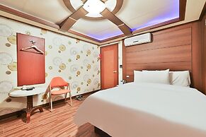 Picasso Motel