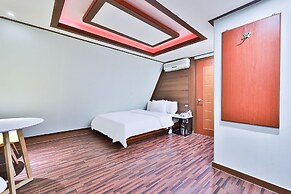Picasso Motel