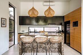 Aviela Luxury Villa
