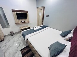 Hotel Dwarka Palace