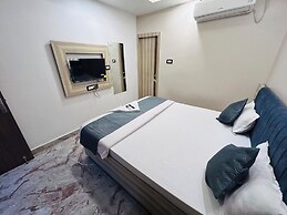 Hotel Dwarka Palace