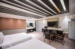 Hotel Bom