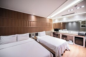 Hotel Bom