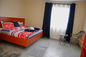 Oloiparak Hotel