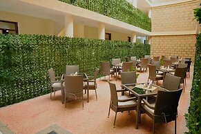 Oloiparak Hotel