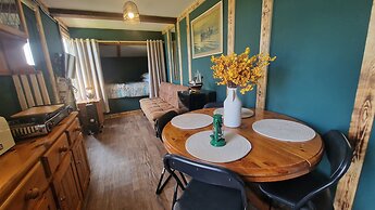 Sea View hut Sleeps 4/6