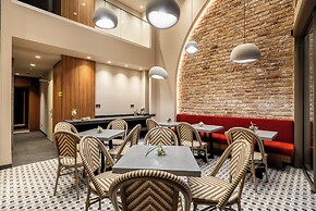 Erk Hotel