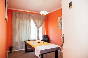 Sandton Hideout SPA and Accommodation