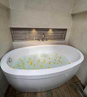 WR BOUTIQUE HOTEL