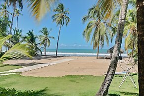 Beachfront Oasis Pool Chef Hskp Sleeps 22