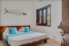 Beachfront Oasis Pool Chef Hskp Sleeps 22