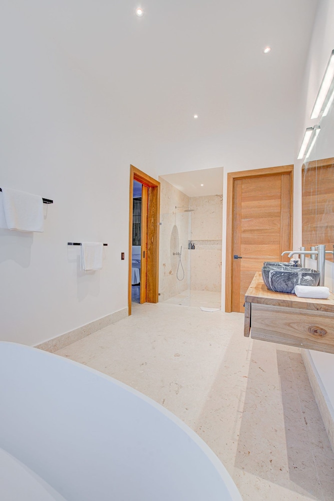 Luxury 9BR Beachfront Stunner With Private Pool