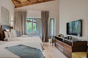 Exquisite Villa w Stunning Ocean Views Gym Golf