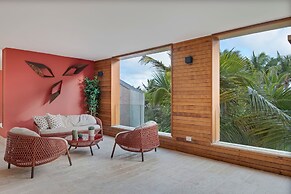 Exquisite Villa w Stunning Ocean Views Gym Golf