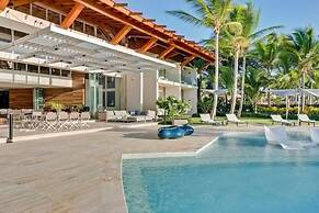 Architectural Oceanfront Masterpiece w Pool
