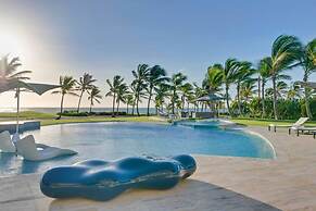 Architectural Oceanfront Masterpiece w Pool