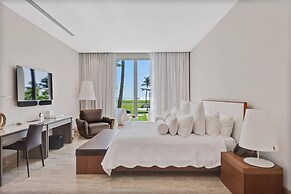 Architectural Oceanfront Masterpiece w Pool