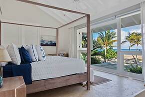Oceanfront Golf Course Estate w Pool Guest House