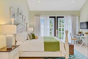 Sophisticated Villas With Private Pools and Staff