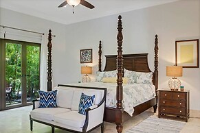 Sophisticated Villas With Private Pools and Staff