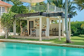 Sophisticated Villas With Private Pools and Staff