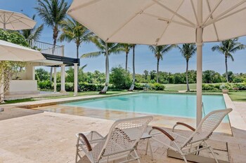 Sophisticated Villas With Private Pools and Staff