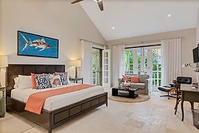 Sophisticated Villas With Private Pools and Staff