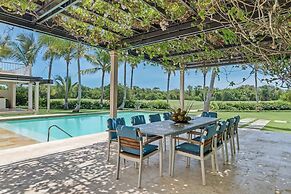 Sophisticated Villas With Private Pools and Staff
