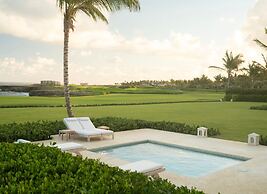 Magnificent 8BR Home w Caribbean Ocean Views