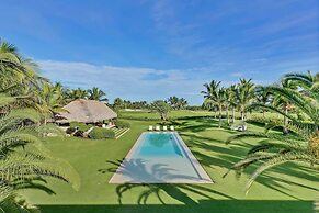 Magnificent 5BR Modern Tropical Villa With Pool