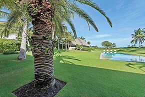 Magnificent 5BR Modern Tropical Villa With Pool