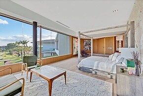 Modern 7BR Villa w Stunning Views of Golf Course